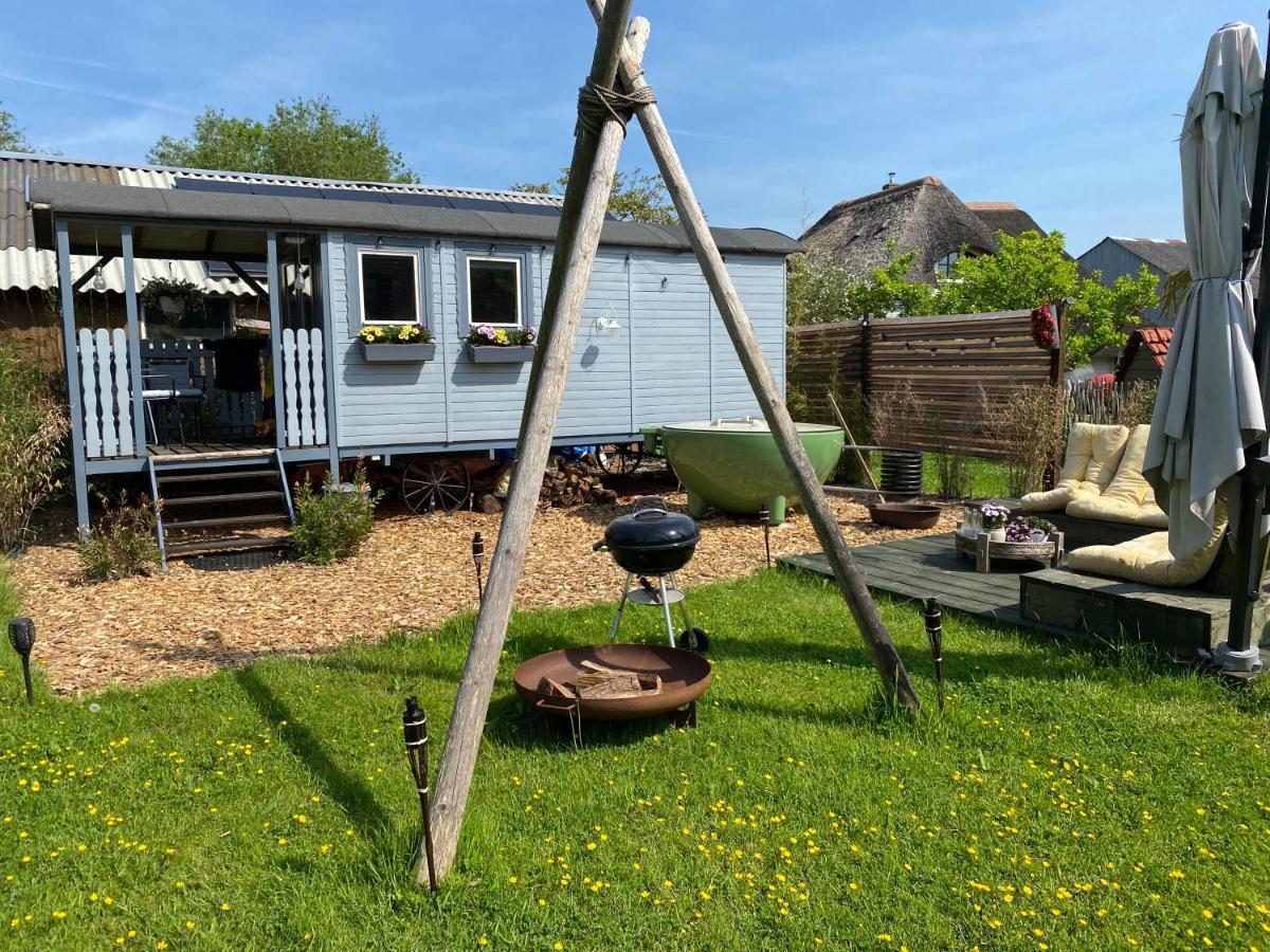 Pipowagen Mammaloe Bed and Breakfast Wijhe Exteriör bild