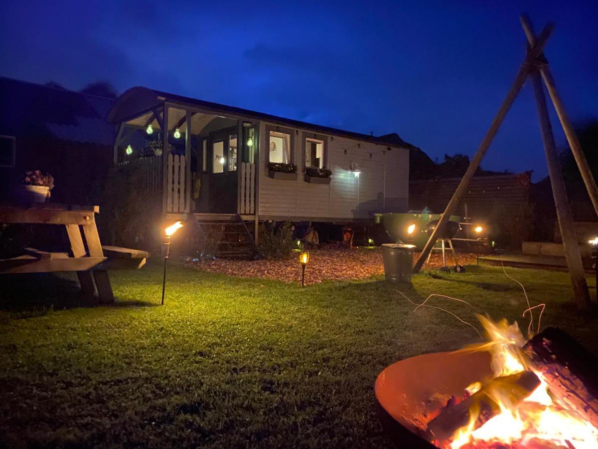 Pipowagen Mammaloe Bed and Breakfast Wijhe Exteriör bild